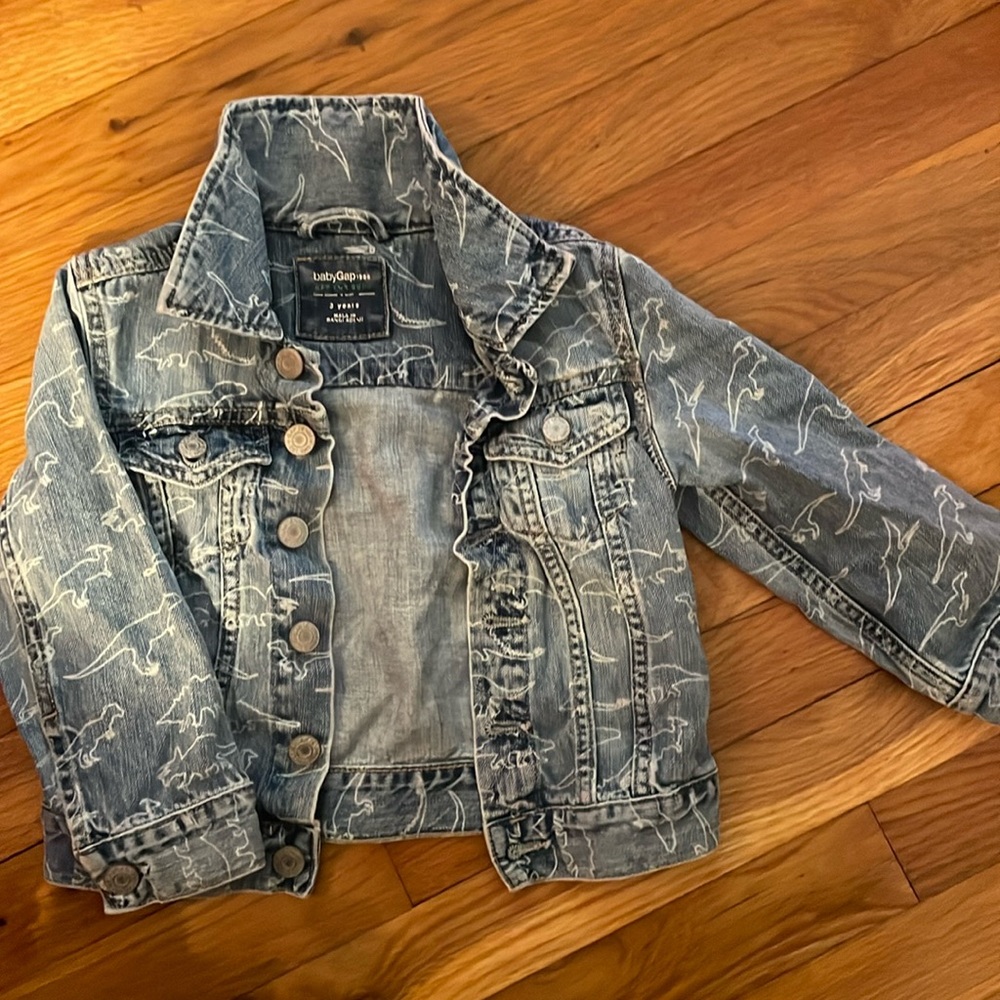 Baby Gap 3yrs old denim jacket with dinosaurs